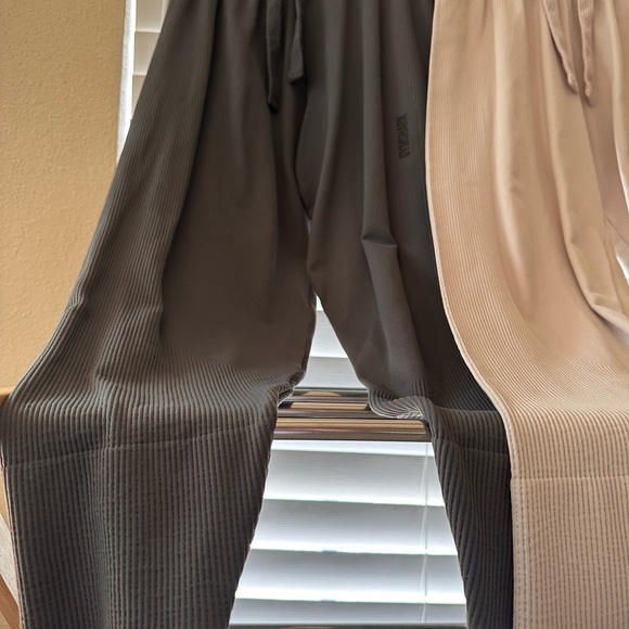 Gymshark joggers. Size extra small. BNWOT - Picture 6 of 8